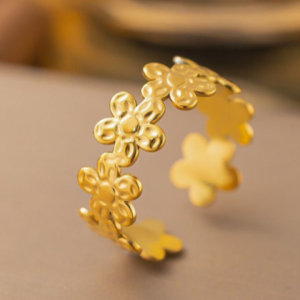 Mini flower adjustable stainless-steel ring (Black Clover)