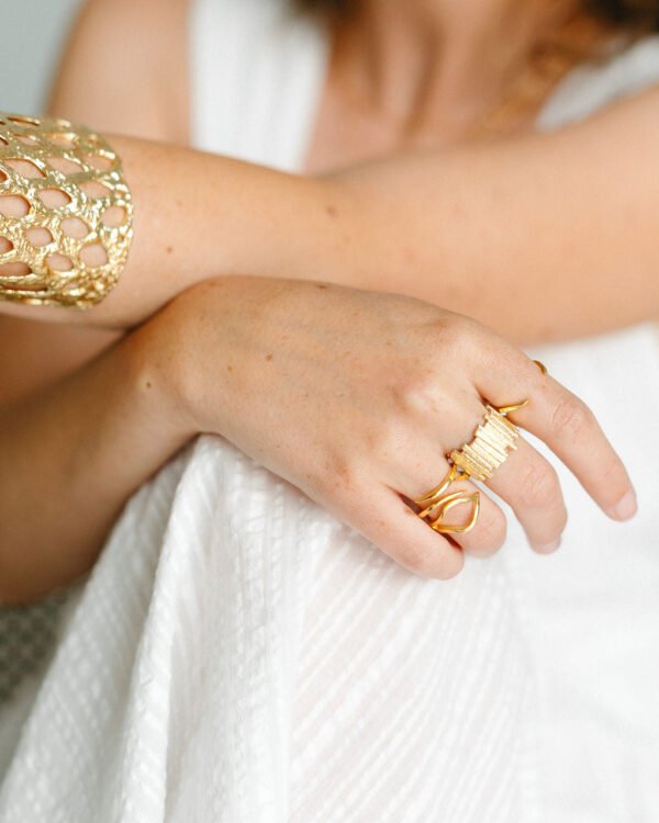 Antique Wavy Chunky Adjustable Ring product photo 2 | Glossy.pk Pakistan
