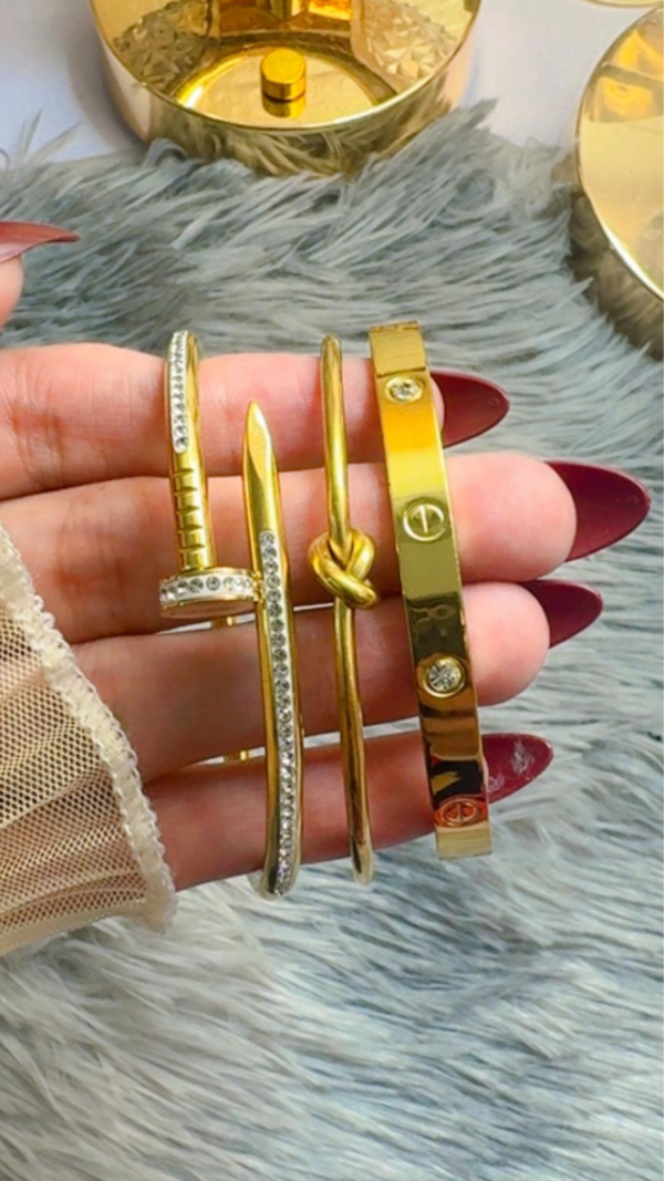 3 Pcs Knotted Bangles Set product photo 2 | Glossy.pk Pakistan