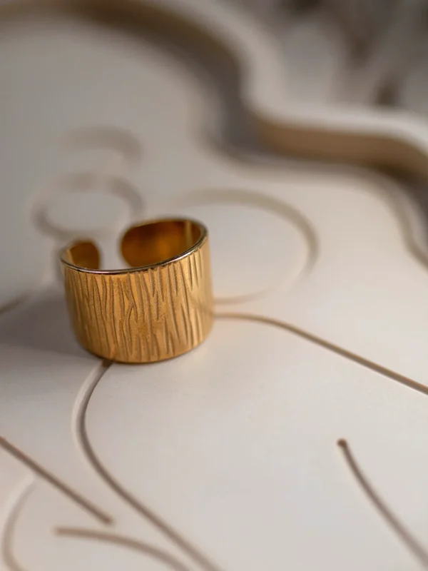 Antique Chunky Adjustable Ring — Gold-tone product photo 3 | Glossy.pk Pakistan