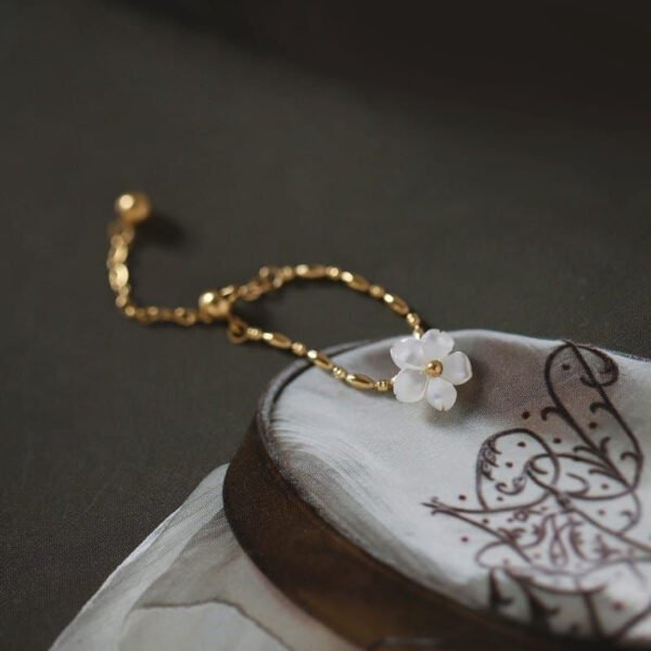 Flower Up-Down Ring product photo 2 | Glossy.pk Pakistan