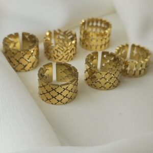 Sparkle Adjustable Ring product photo 2 | Glossy.pk Pakistan