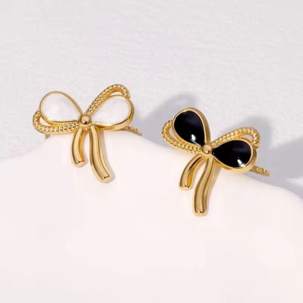 New bow studs anti-tarnish jewellery from Glossy.pk, Lahore