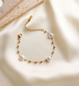 Heart Pearl Bracelet product photo 2 | Glossy.pk Pakistan