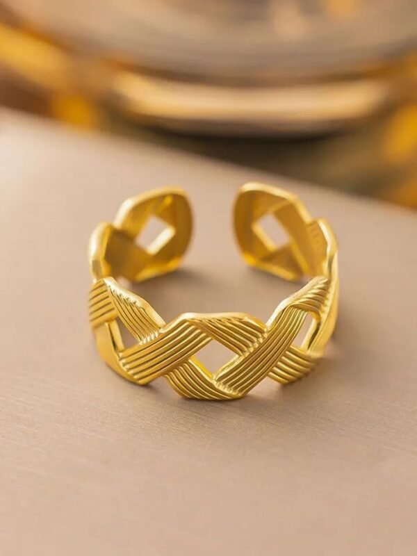 Vintage Chucky Ring — jewellery from Glossy.pk, Pakistan