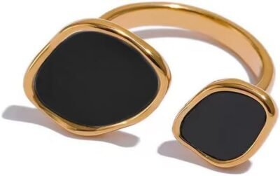 Two-Sided Black & White Ring — jewellery from Glossy.pk, Pakistan