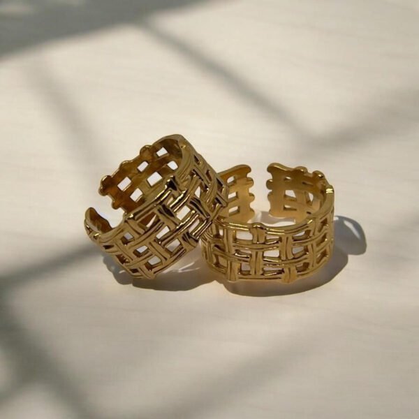 Geometric Chunky Adjustable Ring product photo 4 | Glossy.pk Pakistan