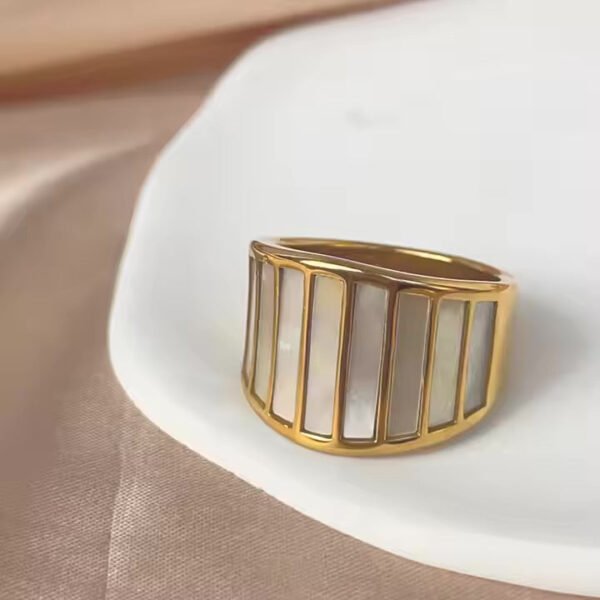 Abalone Shell Ring product photo 3 | Glossy.pk Pakistan