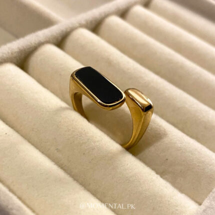 Tora black & white ring