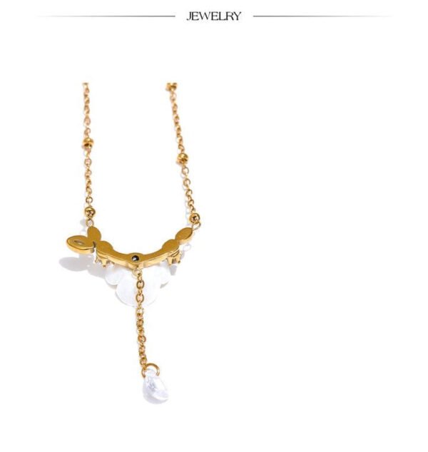 Flower Necklace — Style 1 product photo 3 | Glossy.pk Pakistan