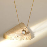 Square shell necklace - Image 2