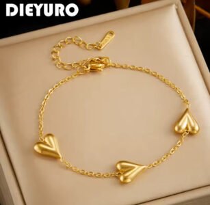 3 Heart Bracelet product photo 4 | Glossy.pk Pakistan