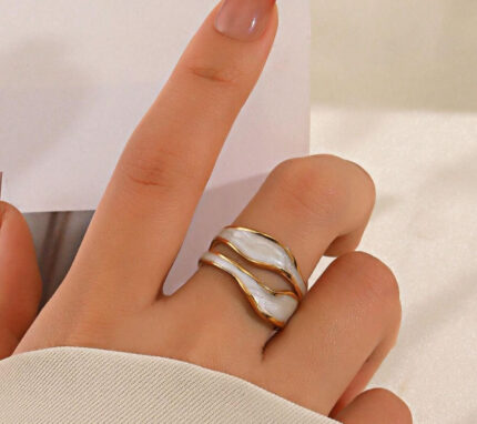 White flower ring