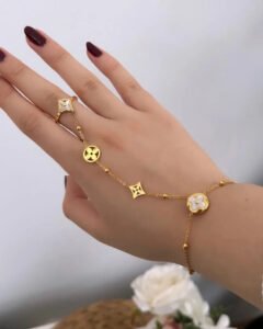 Hand Chain — jewellery from Glossy.pk, Pakistan