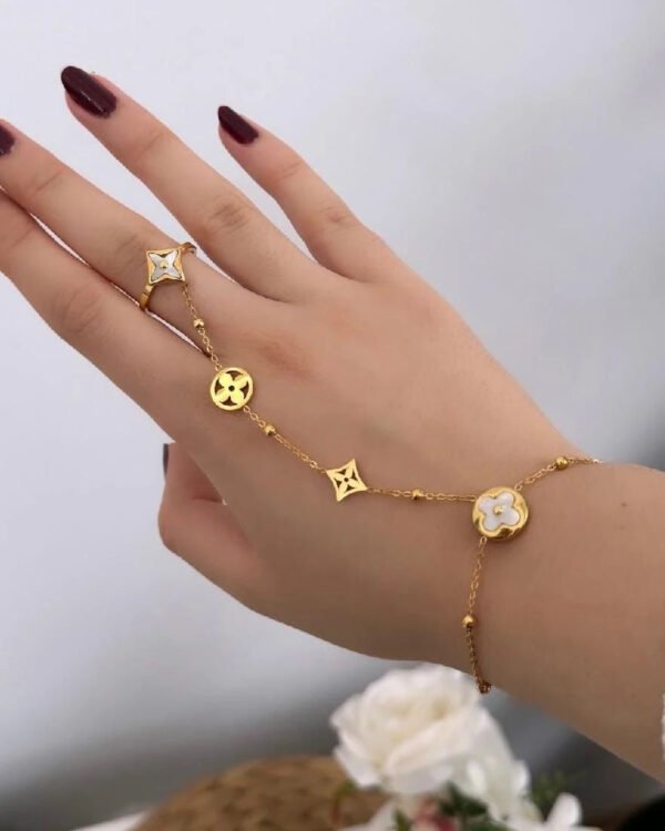 Hand Chain — jewellery from Glossy.pk, Pakistan
