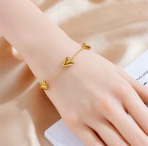 3 Heart Bracelet product photo 3 | Glossy.pk Pakistan