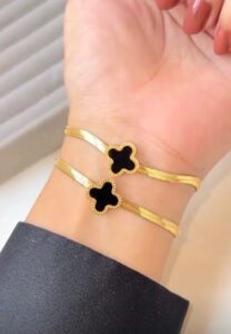 Clover Snake Chain Bracelet — jewellery from Glossy.pk, Pakistan