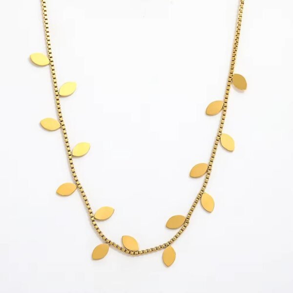 Leaf Flower Necklace — jewellery from Glossy.pk, Pakistan