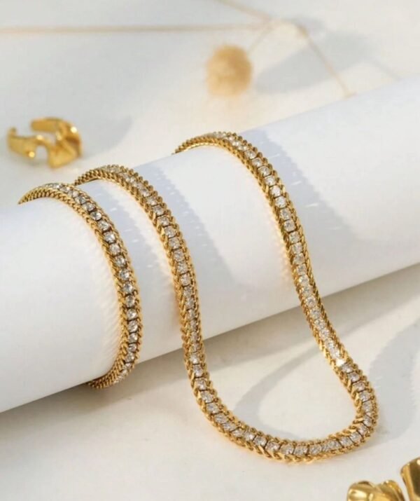 Luster Necklace product photo 2 | Glossy.pk Pakistan
