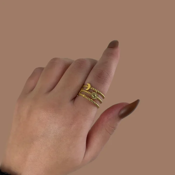 Adjustable Moon and Star Ring - Gold — jewellery from Glossy.pk, Pakistan