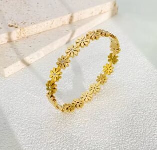 Flower Bangle Stainless Steel product photo 2 | Glossy.pk Pakistan