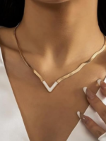 Trending v shap necklace - Image 2