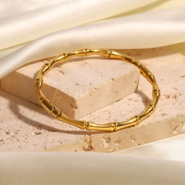 New trending cuff anti-tarnish jewellery from Glossy.pk, Lahore