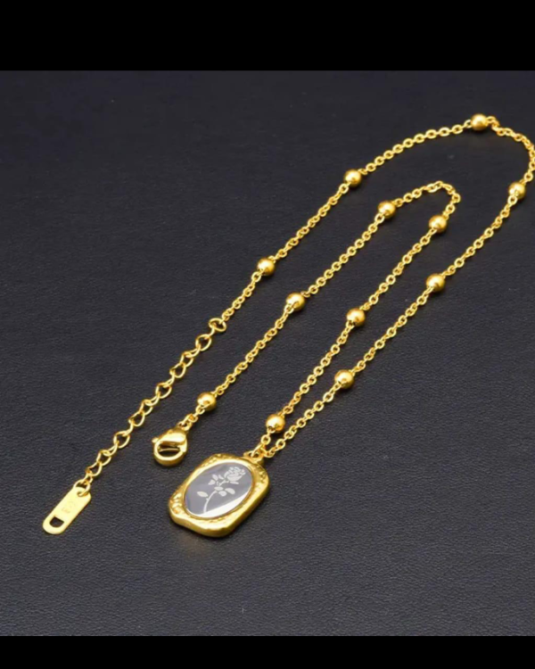 Flower Necklace — Style 2 — jewellery from Glossy.pk, Pakistan