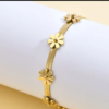 Flower Snake Chain Bracelet product photo 2 | Glossy.pk Pakistan
