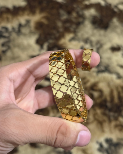 New trending handcuff with ring