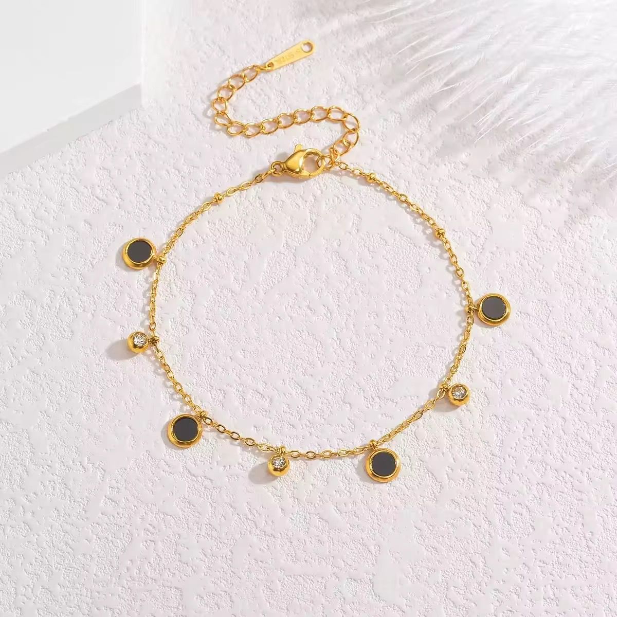 2afe6f77-3cd3-402d-9097-56d344bb3342 Mini charms Bracelet - Image 1