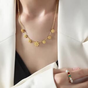 7-Piece Flower Necklace Pendant (gold-colour) product photo 3 | Glossy.pk Pakistan