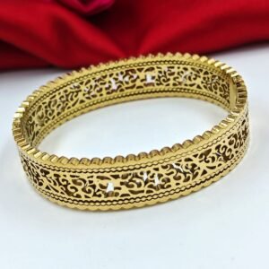 Antique-style Handcuff Bracelet