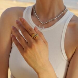 Adjustable Single-Stone Ring product photo 2 | Glossy.pk Pakistan