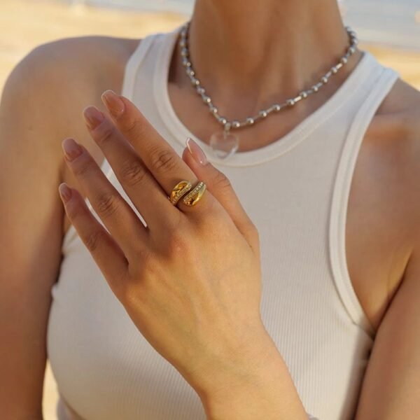 Adjustable Single-Stone Ring product photo 2 | Glossy.pk Pakistan
