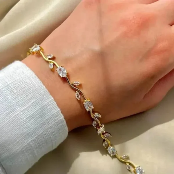 Tulip Bracelet — White product photo 2 | Glossy.pk Pakistan