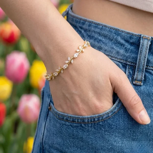 Tulip Bracelet — White product photo 4 | Glossy.pk Pakistan