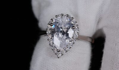 Leaf-Detail Stone Ring — Women's Stainless Steel product photo 3 | Glossy.pk Pakistan