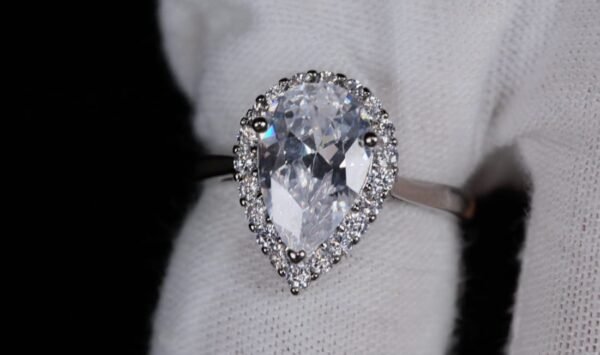 Beauty Leaf zircon Stone RING anti-tarnish jewellery from Glossy.pk, Lahore