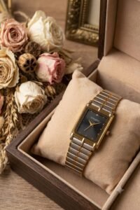 Swing Star Vintage Bangle Watch - Silver & Gold product photo 2 | Glossy.pk Pakistan