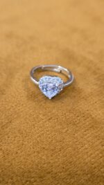 Beauty ZIRCON Heart Stone Ring - Image 3