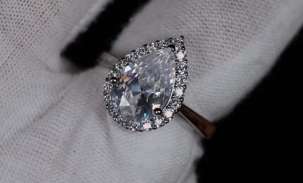 Beauty  Leaf zircon Stone RING