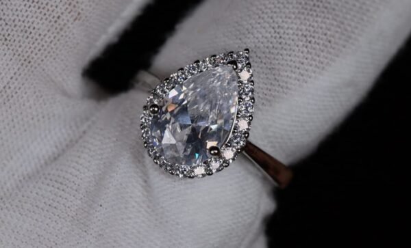 Beauty Leaf zircon Stone RING anti-tarnish jewellery from Glossy.pk, Lahore