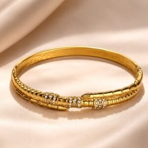 Luxury stone-set hand cuff