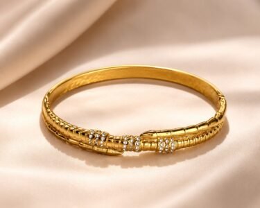 Luxury stone-set hand cuff jewellery from Glossy.pk, Pakistan