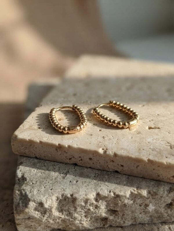 Anti tarnish Elegant Oval Hoops anti-tarnish jewellery from Glossy.pk, Lahore