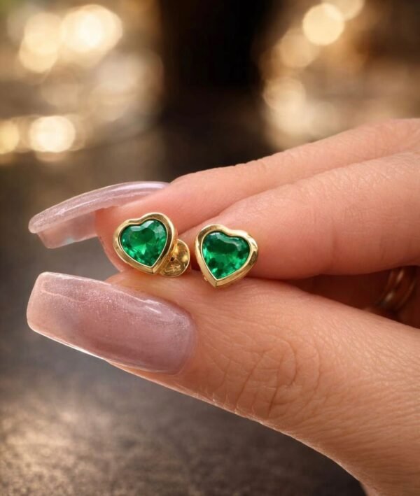 Anti-Tarnish Zircon Studds
