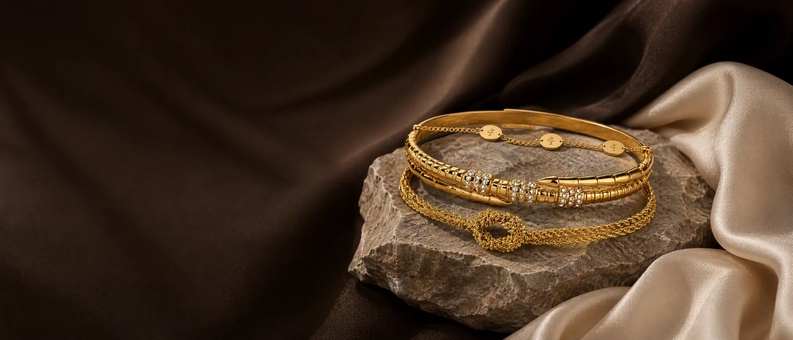 Bracelets for Women and Men at Glossy.pk