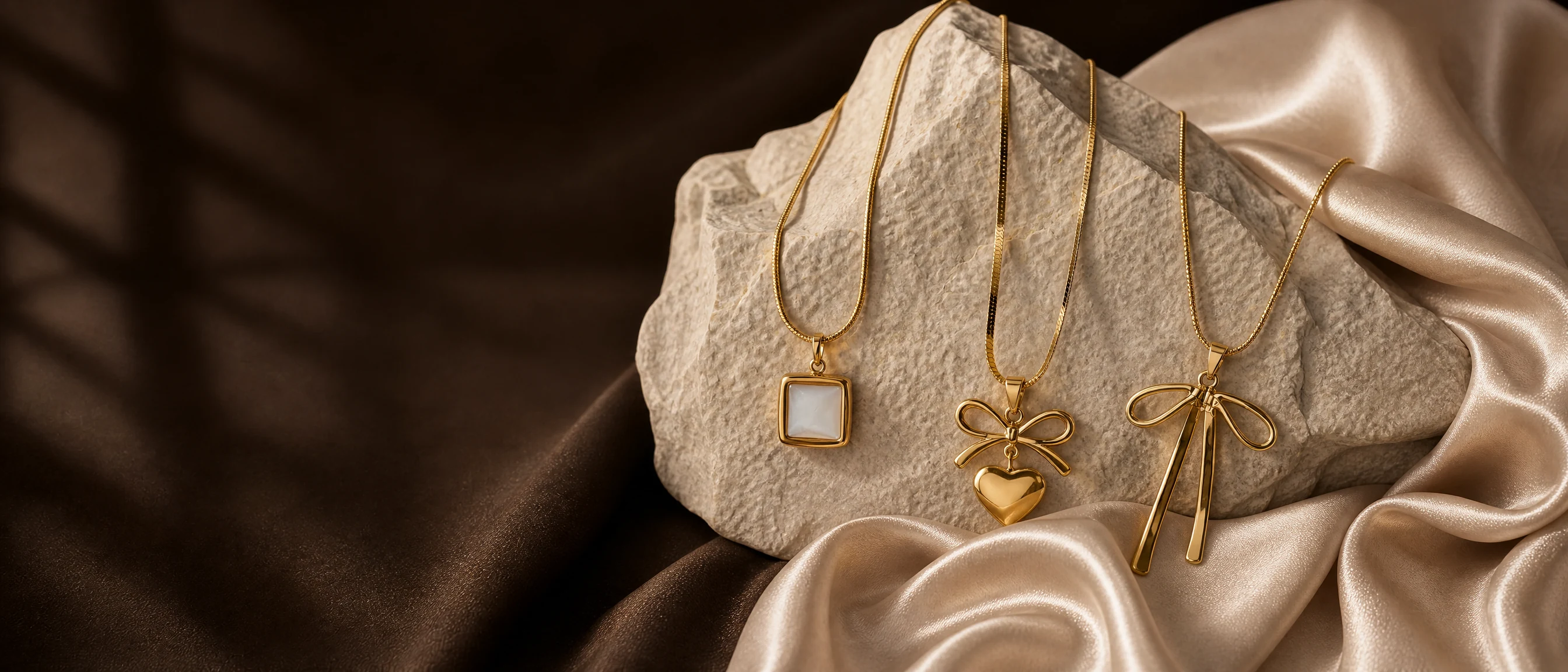 Pendants & Necklaces at Glossy.pk
